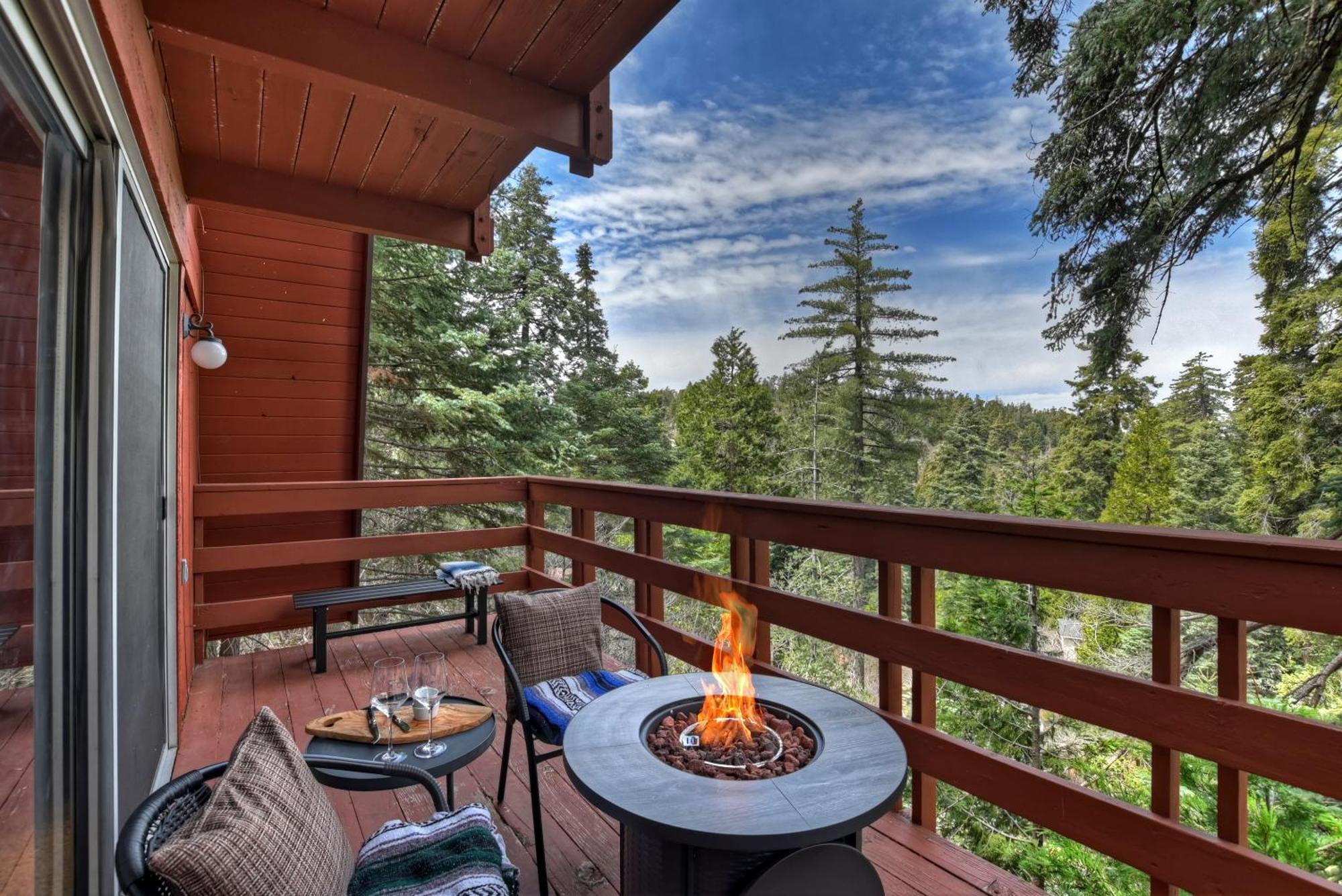 Pet & Kid Friendly Cozy Cabin, Bbq, Firepit, Outdoor Dining, Forest Views Лейк-Арроугед Екстер'єр фото